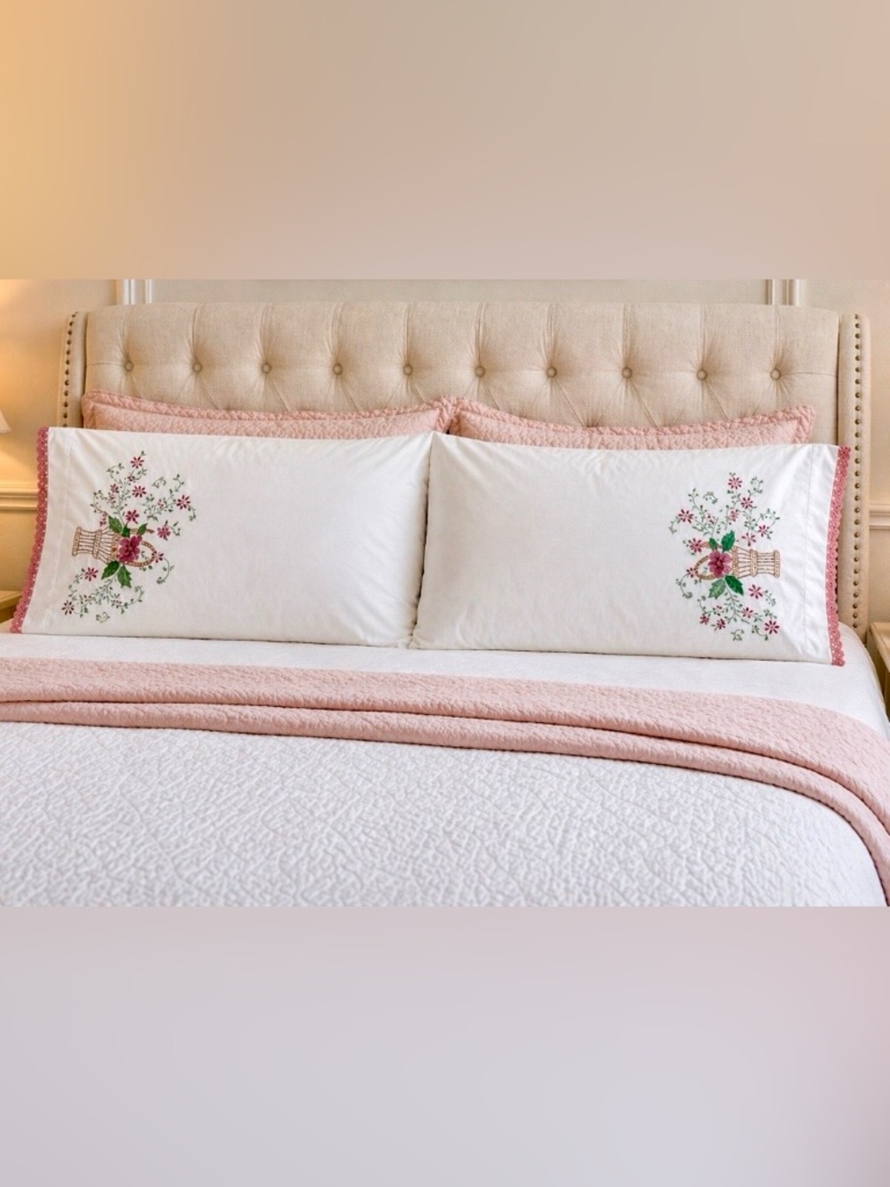 NEW Hand Embroidered king size Pullow case set